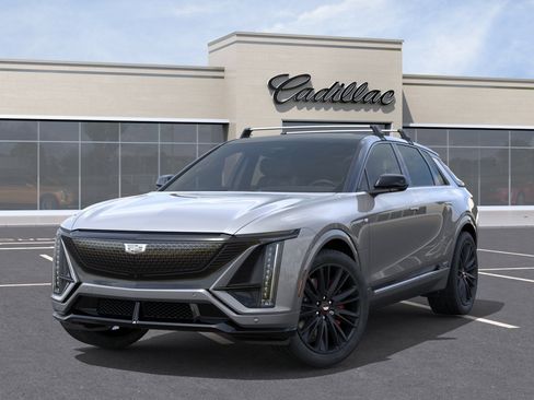 New 2026 Cadillac Lyriq V w/ LPO, Floor Liner Package AWD/4WD image 6