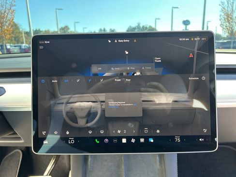 Used 2024 Tesla Model Y Performance image 21