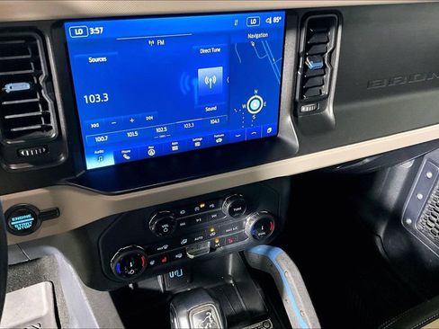 Used 2022 Ford Bronco Wildtrak image 24