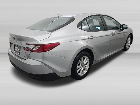 Used 2026 Toyota Camry LE FWD image 3