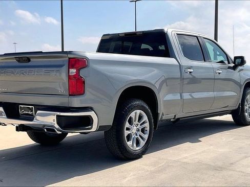 Used 2025 Chevrolet Silverado 1500 LTZ image 2