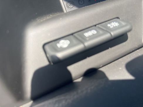 Used 2023 GMC Sierra 1500 AT4X image 32