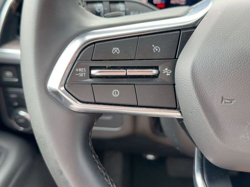 Used 2025 Chevrolet Tahoe Z71 image 15