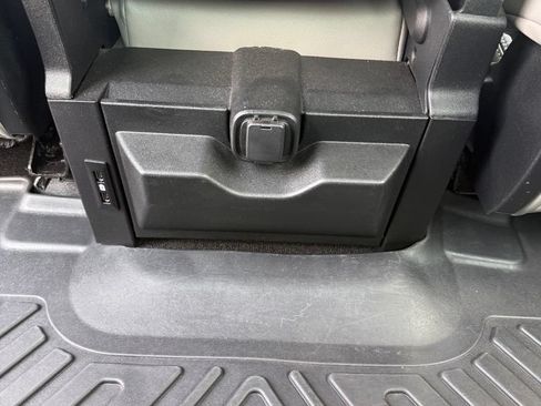 Used 2018 Ford F150 XLT w/ Equipment Group 302A Luxury AWD/4WD image 10