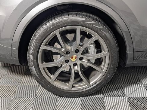 Used 2020 Porsche Cayenne Turbo AWD/4WD image 13