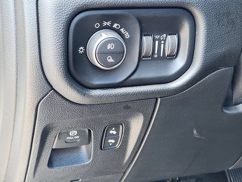 Used 2021 RAM 1500 Laramie AWD/4WD image 13