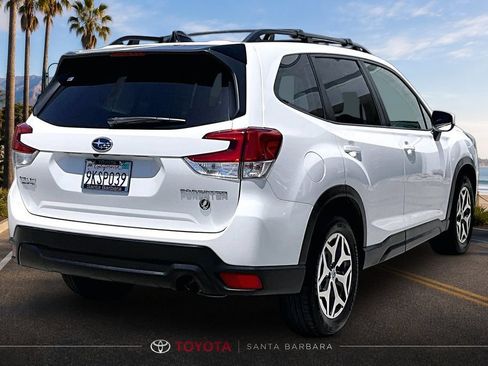 Used 2024 Subaru Forester Premium AWD/4WD image 5