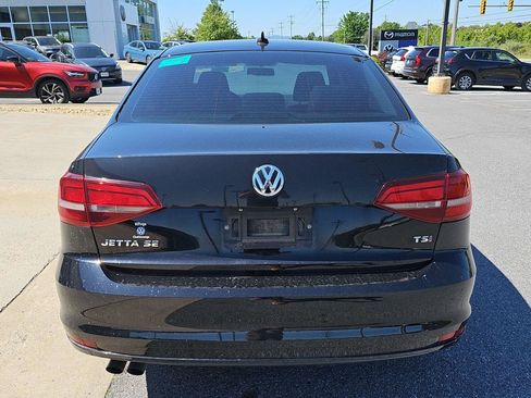 Used 2018 Volkswagen Jetta SE FWD image 5
