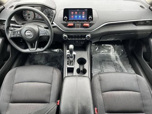 Certified 2024 Nissan Altima 2.5 S FWD image 2