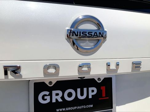 Used 2021 Nissan Rogue SV FWD image 32