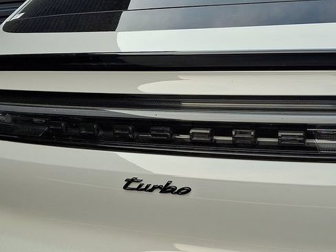 Certified 2025 Porsche Cayenne Turbo AWD/4WD image 32