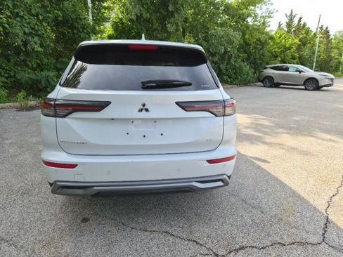 Used 2025 Mitsubishi Outlander SE AWD/4WD image 6