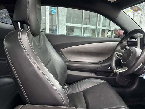 Used 2010 Chevrolet Camaro SS RWD image 9