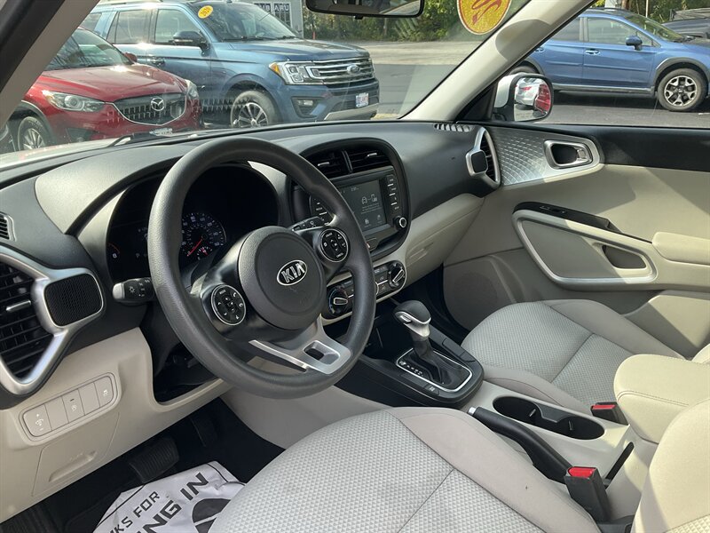 Used 2021 Kia Soul LX FWD image 9