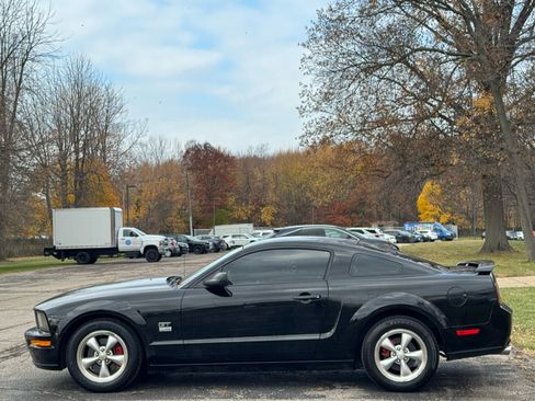 Used 2008 Ford Mustang GT image 9
