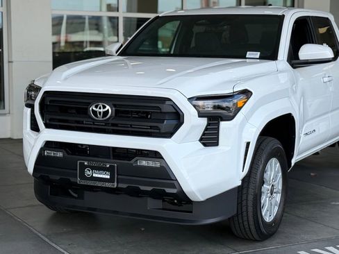 New 2026 Toyota Tacoma SR5 AWD/4WD image 3