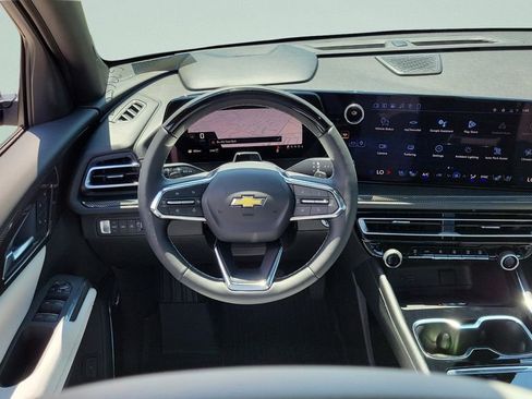 New 2026 Chevrolet Traverse High Country w/ LPO, Floor Liner Package AWD/4WD image 15