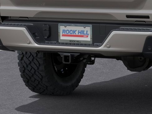New 2026 GMC Canyon Elevation w/ Convenience Package RWD image 14