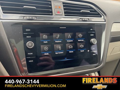 Used 2023 Volkswagen Tiguan SE R-Line image 5