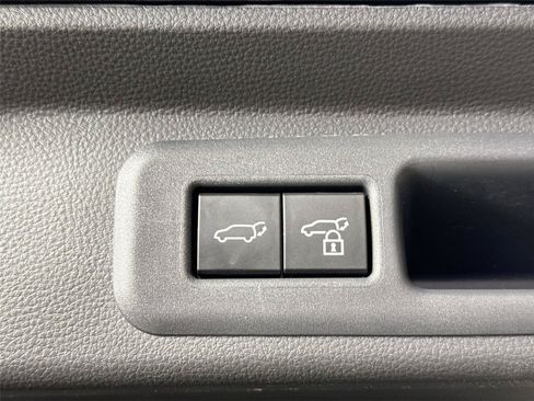Certified 2025 Toyota Sequoia Platinum AWD/4WD image 46