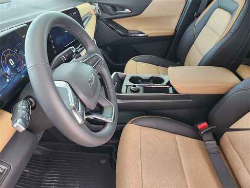 New 2026 Chevrolet Equinox ACTIV w/ Convenience Package III image 9