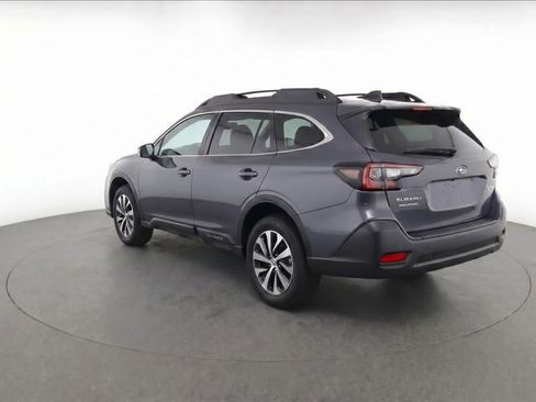 Certified 2025 Subaru Outback Premium AWD/4WD image 5