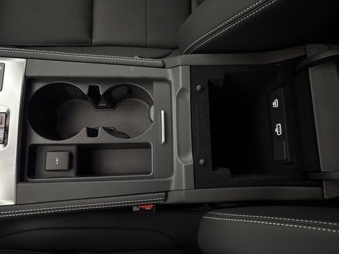 Used 2026 Jaguar F-PACE R-Dynamic S image 21