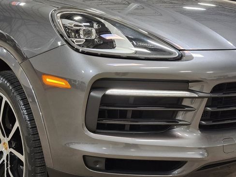 Used 2022 Porsche Cayenne image 13