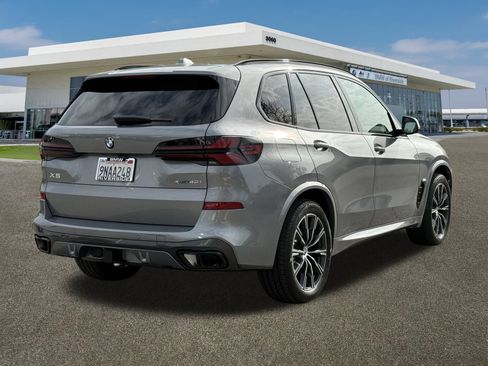Certified 2025 BMW X5 xDrive40i w/ M Sport Package image 10