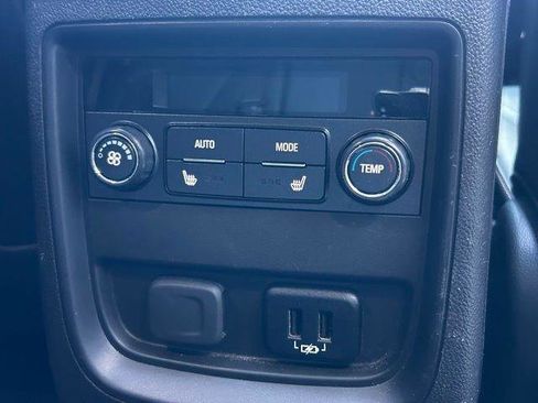 Used 2018 Buick Envision Essence FWD image 44