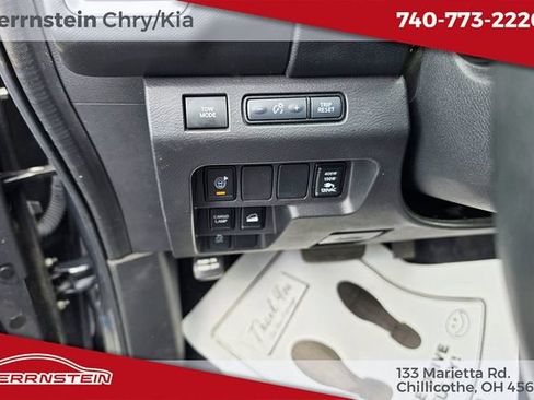 Used 2023 Nissan Frontier SV w/ SV Convenience Package AWD/4WD image 16