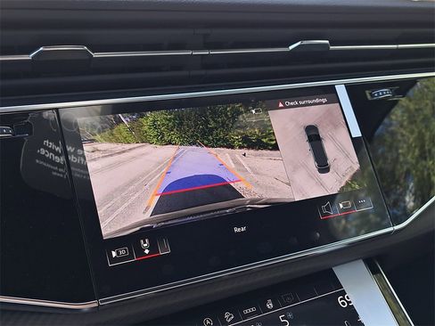 New 2026 Audi SQ7 Premium Plus image 12