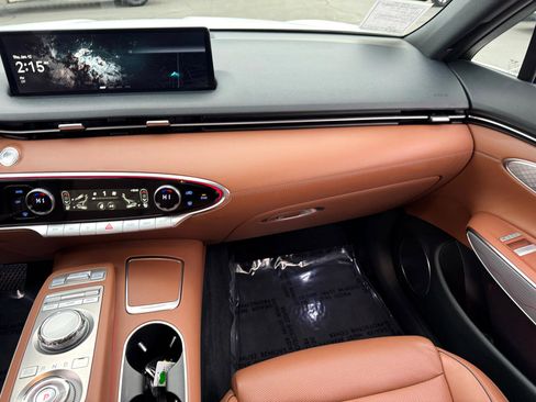 Used 2025 Genesis GV70 2.5T w/ Advanced Package image 20