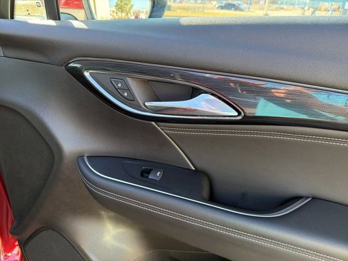 Used 2023 Buick Envision Essence image 18