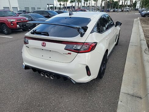 Used 2024 Honda Civic Type R image 3