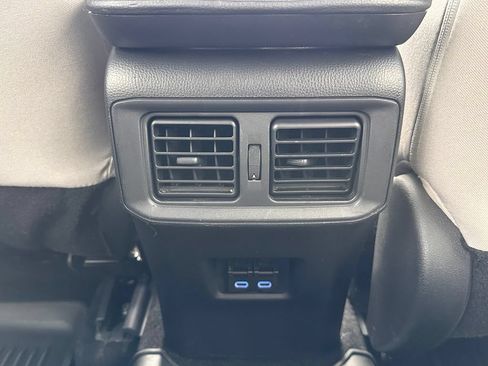 Used 2022 Toyota RAV4 XLE w/ XLE Grade Weather Package AWD/4WD image 40