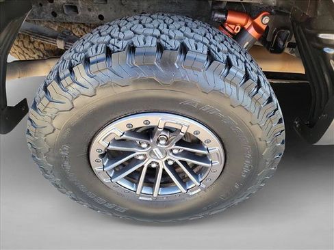 Used 2019 Ford F150 Raptor w/ Equipment Group 802A Luxury AWD/4WD image 11