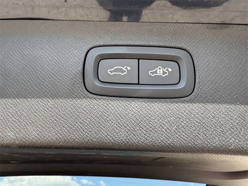 Used 2022 Volvo XC90 T8 Inscription Expression w/ Advanced Package image 29