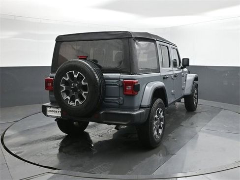 Used 2024 Jeep Wrangler Sahara w/ Technology Group image 11