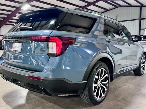 Used 2026 Ford Explorer ST-Line RWD image 3