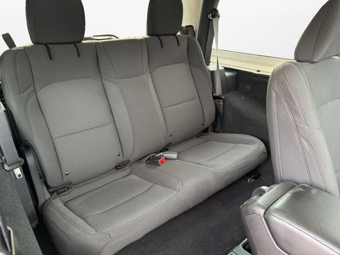 Used 2023 Jeep Wrangler Sport S image 13