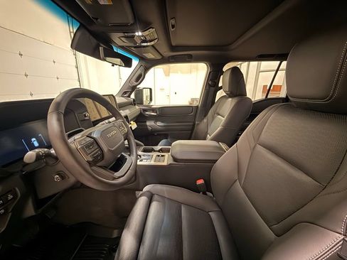 Used 2026 Toyota Land Cruiser w/ Premium Package AWD/4WD image 18
