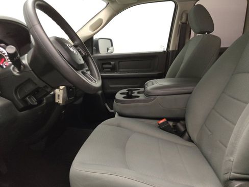 Used 2017 RAM 1500 Express RWD image 17
