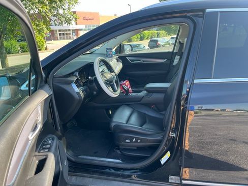 Used 2019 Cadillac XT5 Luxury AWD/4WD image 6