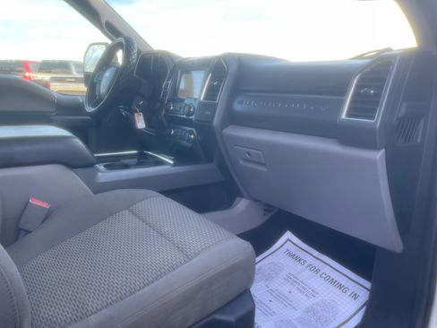 Used 2017 Ford F250 XLT w/ XLT Premium Package image 22