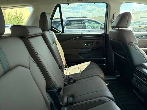Certified 2026 Honda Pilot Touring image 6