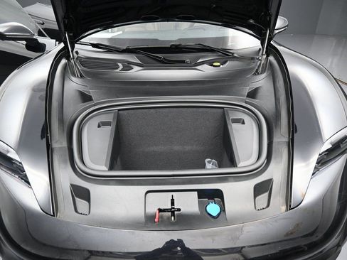 Used 2023 Porsche Taycan image 36