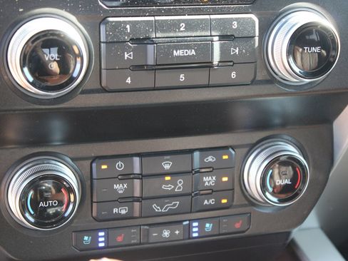 Used 2020 Ford F150 King Ranch w/ Equipment Group 601A Luxury AWD/4WD image 17