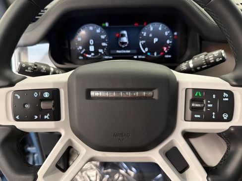 Used 2025 Land Rover Defender 110 S AWD/4WD image 11