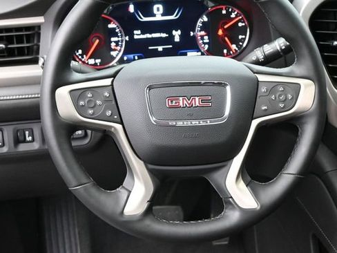 Used 2023 GMC Acadia Denali w/ Denali Ultimate Package AWD/4WD image 8